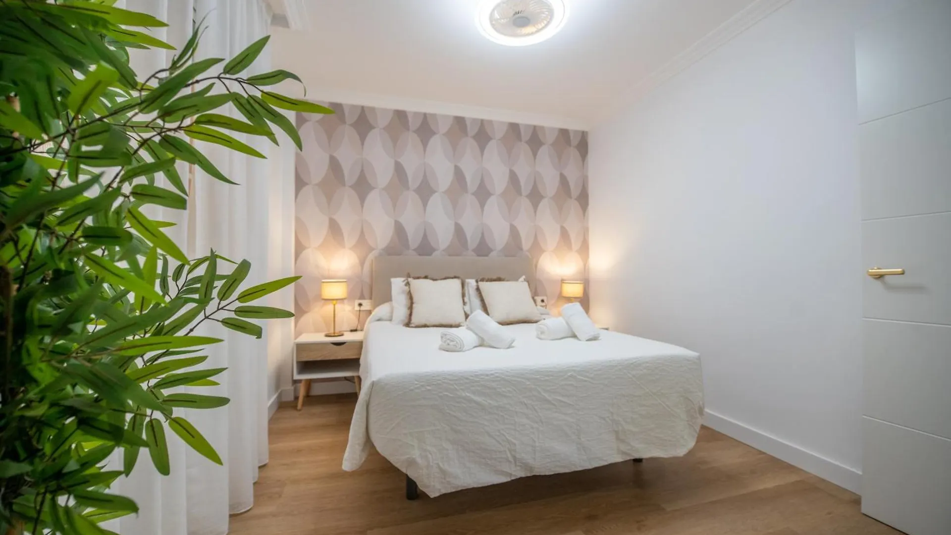 מאלגה Prensa & Nice Courtyard By Ele Apartments