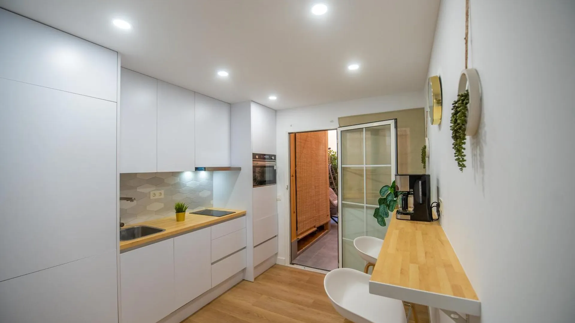 Prensa & Nice Courtyard By Ele Apartments Malaga Spain